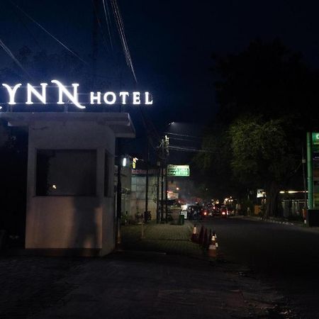 Lynn Hotel Serang Exterior foto